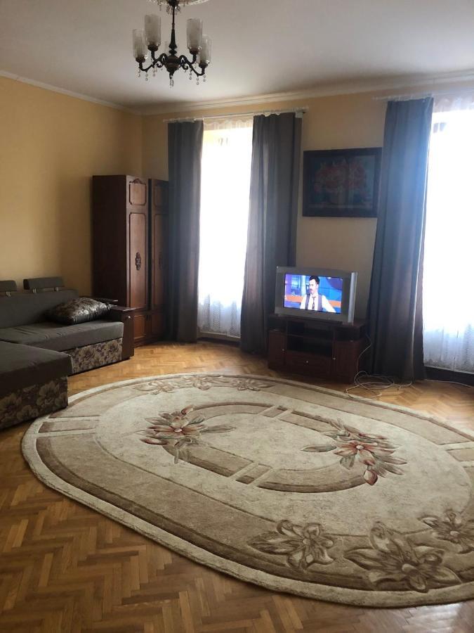 Old Town Flat Мукачево Экстерьер фото
