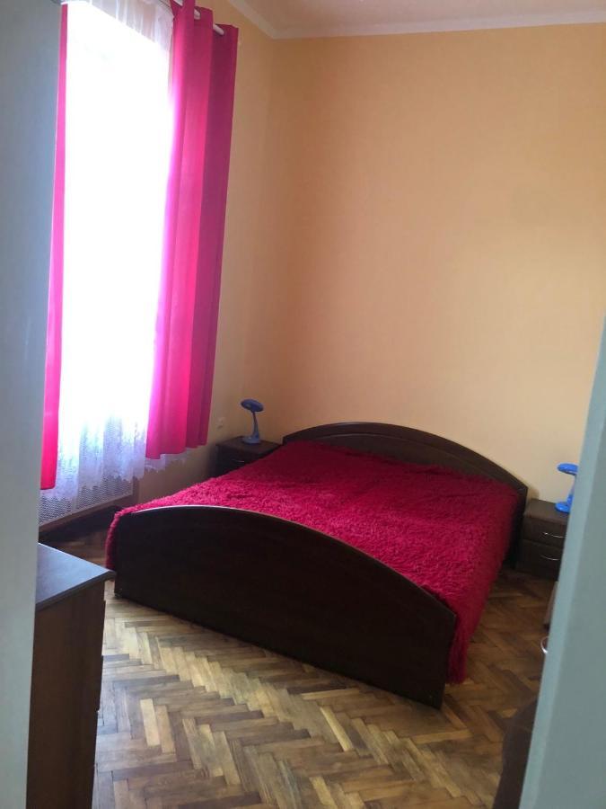 Old Town Flat Мукачево Экстерьер фото
